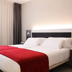 Отель New Bilbao Airport, Дерио